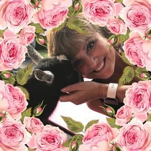 Meet your Posher, Lorraine